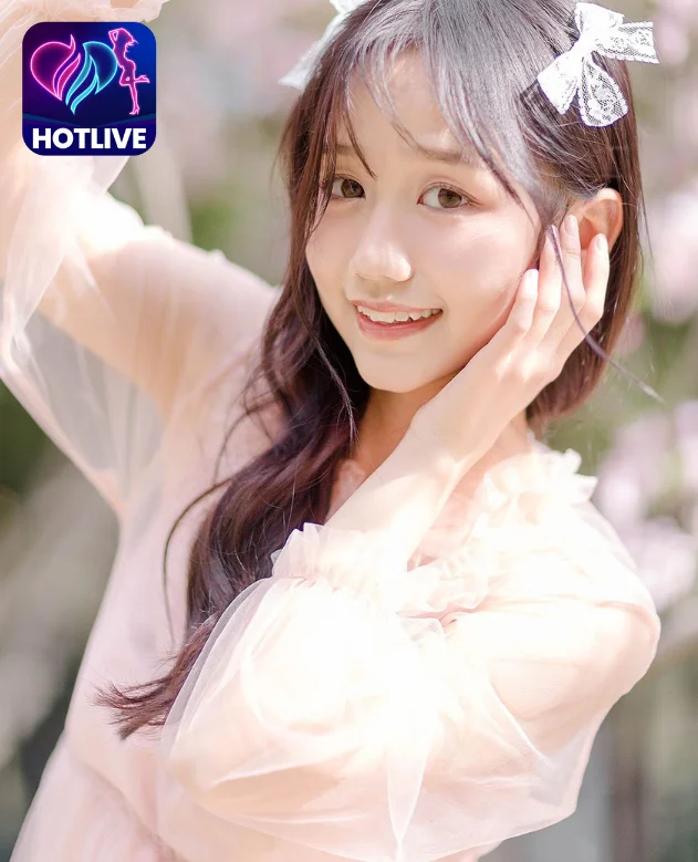 Jing Yi-Hotlive 